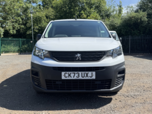 2023 Peugeot Partner 1.5 Partner Standard 1000 Professional Premium+ Bhdi 100 S&s Manual in White — image 5