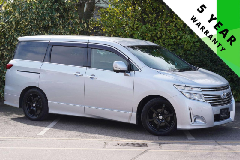 2011 Nissan Elgrand 3.5 V6 Highway Star 5dr 7 Seats in Silver — image 1