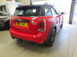 2017 MINI Countryman 2.0 Cooper Sd Auto All4 Euro 6 (s/s) 5dr in Red — image 6