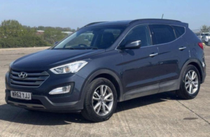 2013 Hyundai Santa Fe 2.2 Crdi Premium Auto 4WD Euro 5 5dr (7 Seat) in Blue — image 3