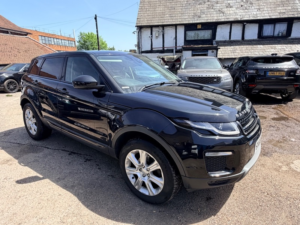 2018 Land Rover Range Rover Evoque Ed4 Se Tech in Black — image 5