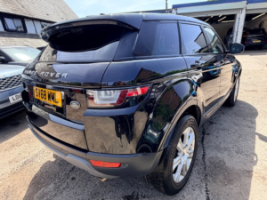 2018 Land Rover Range Rover Evoque Ed4 Se Tech in Black — image 6
