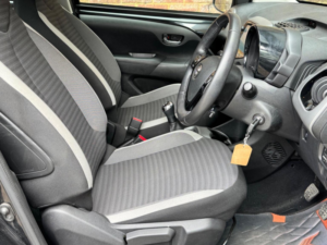 2020 Toyota Aygo 1.0 Vvt-I X-Play Euro 6 5dr in Black — image 3