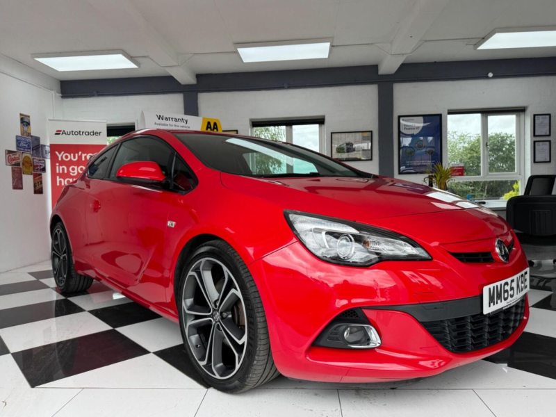 2015 Vauxhall Astra Gtc 1.6i Turbo Limited Edition Euro 6 (s/s) 3dr in Red — image 1