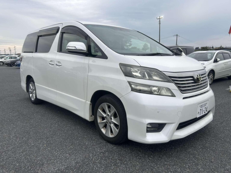 2010 Toyota Vellfire 2.4 Z Platinum Selection 2 5dr 7 Seats in White — image 1