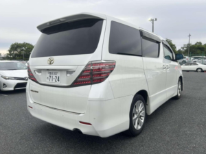 2010 Toyota Vellfire 2.4 Z Platinum Selection 2 5dr 7 Seats in White — image 2