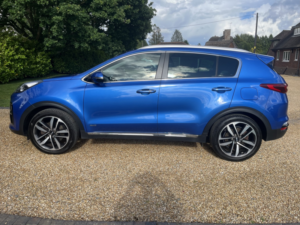 2019 Kia Sportage 1.6 T-Gdi 4 in Blue — image 3