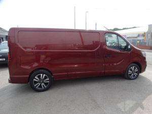 2023 Renault Trafic 2.0 Dci Blue Ll30 Sport+ L2 H1 Euro 6 (s/s) 5dr in Red — image 5