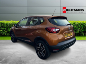 2017 Renault Captur 0.9 Dynamique Nav Tce 90 in Orange — image 5