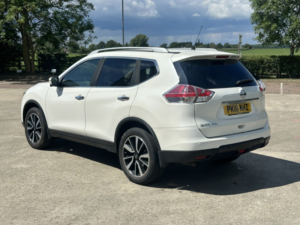 2016 Nissan Juke 1.2 Dig-T Tekna in Black — image 5