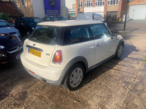 2008 MINI Hatch 1.4 One Euro 4 3dr in White — image 4