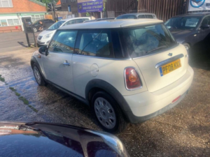 2008 MINI Hatch 1.4 One Euro 4 3dr in White — image 5
