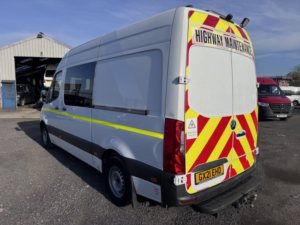 2021 Mercedes-Benz Sprinter 315 Welfare Van. Toilet. 63k. Crew Van 7 Seats. Rwd. Hot Water. Diesel Heater. 7 Seats. 240v Power. in White — image 3