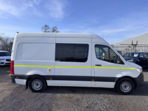 2021 Mercedes-Benz Sprinter 315 Welfare Van. Toilet. 63k. Crew Van 7 Seats. Rwd. Hot Water. Diesel Heater. 7 Seats. 240v Power. in White — image 6