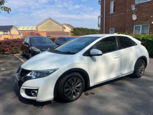 2016 Honda Civic 1.6 I-Dtec Se Plus (navi) Euro 5 (s/s) 5dr in White — image 3