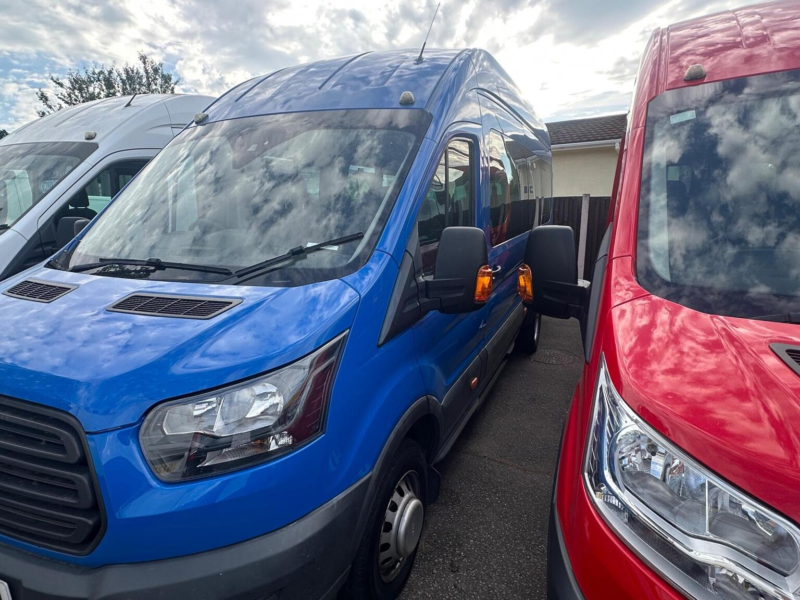 2017 Ford Transit 2.2 Tdci 460 Hdt L4 H3 5dr (18 Seats) in Blue — image 1