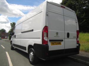 2023 Peugeot Boxer 2.2 Boxer Professional Premium+ 335 L3h2 Bluehdi 140 S&s 6-Speed Manual - Damaged Cat N - Drive Away in White — image 5