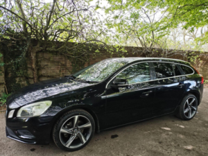 2013 Volvo V60 1.6 T4 R-Design Lux Nav Powershift Euro 5 5dr in Black — image 5