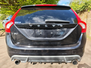 2013 Volvo V60 1.6 T4 R-Design Lux Nav Powershift Euro 5 5dr in Black — image 6