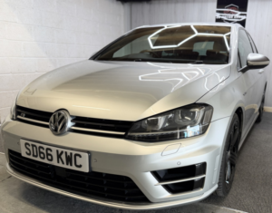 2016 Volkswagen Golf 2.0 Tsi Bluemotion Tech R in Silver — image 3