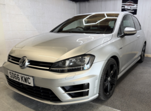 2016 Volkswagen Golf 2.0 Tsi Bluemotion Tech R in Silver — image 5