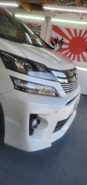 2013 Toyota Vellfire 2.4 Auto 7 Seater Golden Eyes in White — image 3