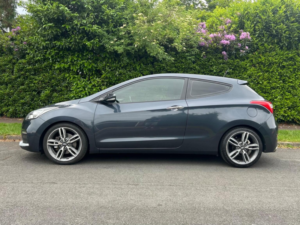 2016 Hyundai I30 1.6 T-Gdi Turbo Euro 6 3dr in Black — image 2