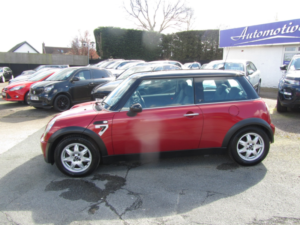 2005 MINI Hatch 1.6 One Seven Hatch in Red — image 2