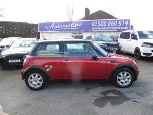 2005 MINI Hatch 1.6 One Seven Hatch in Red — image 5