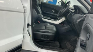 2017 Land Rover Range Rover Evoque 2.0 Td4 Se Tech Auto 4WD Euro 6 (s/s) 5dr in White — image 3