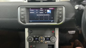 2017 Land Rover Range Rover Evoque 2.0 Td4 Se Tech Auto 4WD Euro 6 (s/s) 5dr in White — image 5