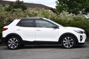 2019 Kia Stonic 1.0 T-Gdi 4 SUV 5dr Petrol Manual Euro 6 (s/s) (118 Bhp) in White — image 2