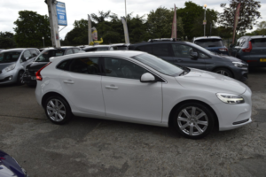 2018 Volvo V40 1.5 Inscription T3 in White — image 6