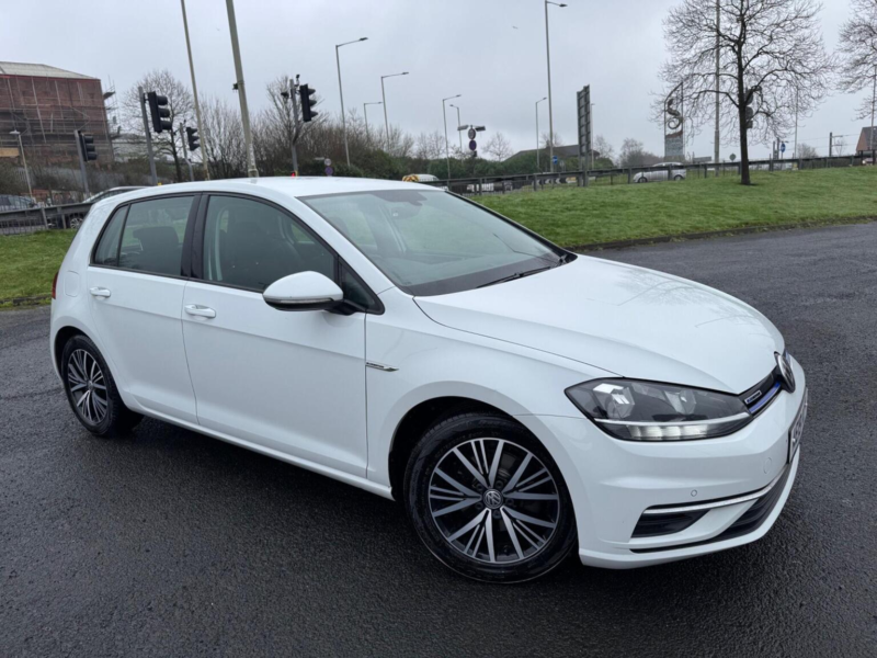 2019 Volkswagen Golf 1.5 Tsi Evo Se Euro 6 (s/s) 5dr in White — image 1
