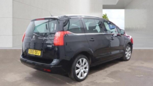 2015 Peugeot 5008 1.6 Bluehdi Allure Etg Euro 6 (s/s) 5dr in Black — image 4