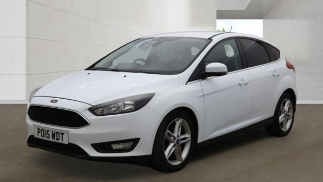2015 Ford Focus 1.0 T Ecoboost Zetec White 5dr Lowtax+satnav in White — image 1