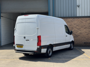 2020 Mercedes-Benz Sprinter 2.0 315 Cdi Progressive Rwd L2 H2 Mwb High Roof Euro 6 (s/s) 5dr (150bhp) in White — image 6
