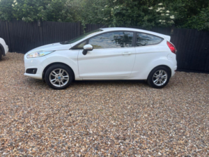 2015 Ford Fiesta 1.25 Zetec Euro 6 3dr in White — image 2