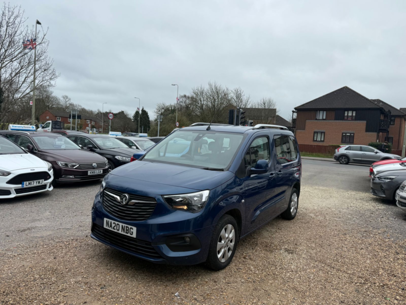 2020 Vauxhall Combo Life 1.2 Turbo Gpf Energy MPV 5dr Petrol Manual Euro 6 (s/s) (7 Seat) (110 Ps) in Blue — image 1