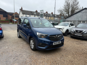 2020 Vauxhall Combo Life 1.2 Turbo Gpf Energy MPV 5dr Petrol Manual Euro 6 (s/s) (7 Seat) (110 Ps) in Blue — image 2