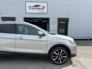 2014 Nissan Qashqai 1.2 Dig-T Tekna in Silver — image 5
