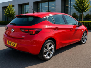 2016 Vauxhall Astra 1.6 Cdti Blueinjection Sri Euro 6 (s/s) 5dr in Red — image 4