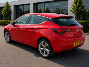 2016 Vauxhall Astra 1.6 Cdti Blueinjection Sri Euro 6 (s/s) 5dr in Red — image 6