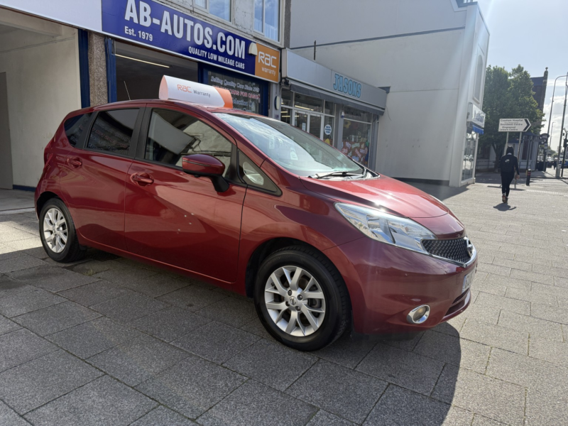 2013 Nissan Note 1.2 12v Acenta Premium in Burgundy — image 1
