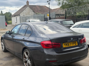 2017 BMW 3 Series 2.0 320i Sport Auto Euro 6 (s/s) 4dr in Grey — image 2