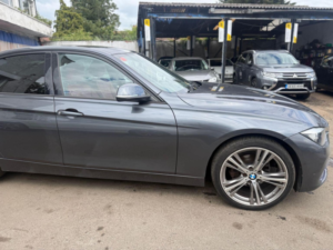 2017 BMW 3 Series 2.0 320i Sport Auto Euro 6 (s/s) 4dr in Grey — image 6