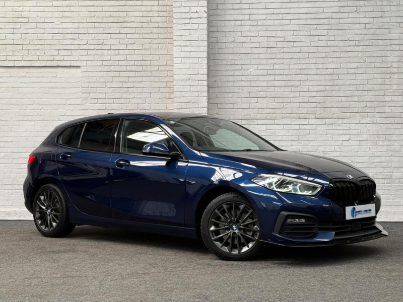 2019 BMW 1 Series 1.5 118i Se Dct Euro 6 (s/s) 5dr in Blue — image 1