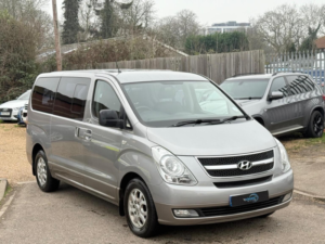 2012 Hyundai I800 2.5 Crdi Style Auto Euro 5 5dr in Silver — image 2