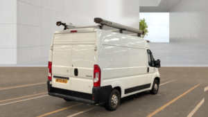 2020 Peugeot Boxer 2.2 Bluehdi 335 Professional in White — image 3