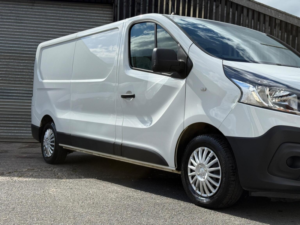 2021 Renault Trafic 2.0 Dci Energy 30 Business+ Lwb Standard Roof Euro 6 (s/s) 5dr in White — image 4